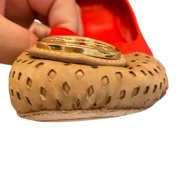 Tory Burch Size 6.5 Caroline tan flats with red elastic trim and golden logo - Picture 12 of 16